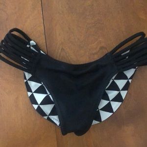 Savage Swim Haven bikini bottom size M